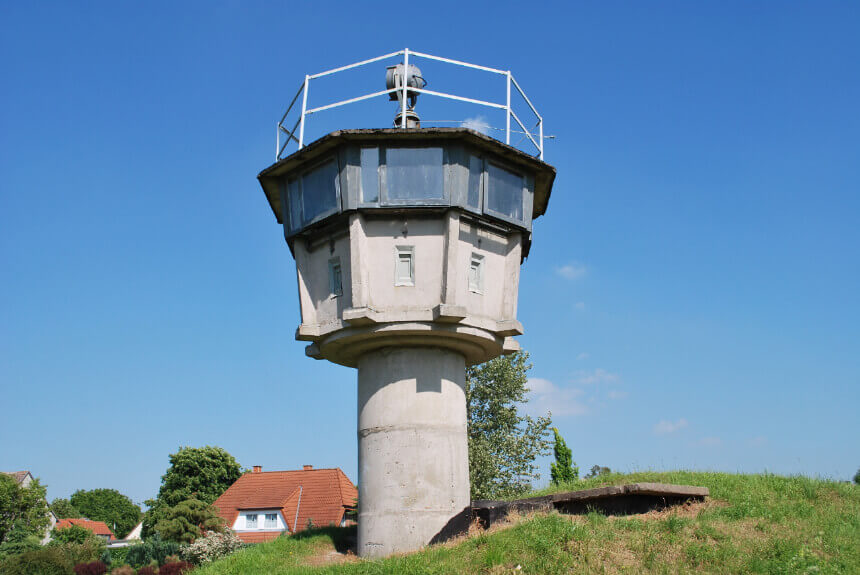 Wachturm aus der ehemaligen DDR